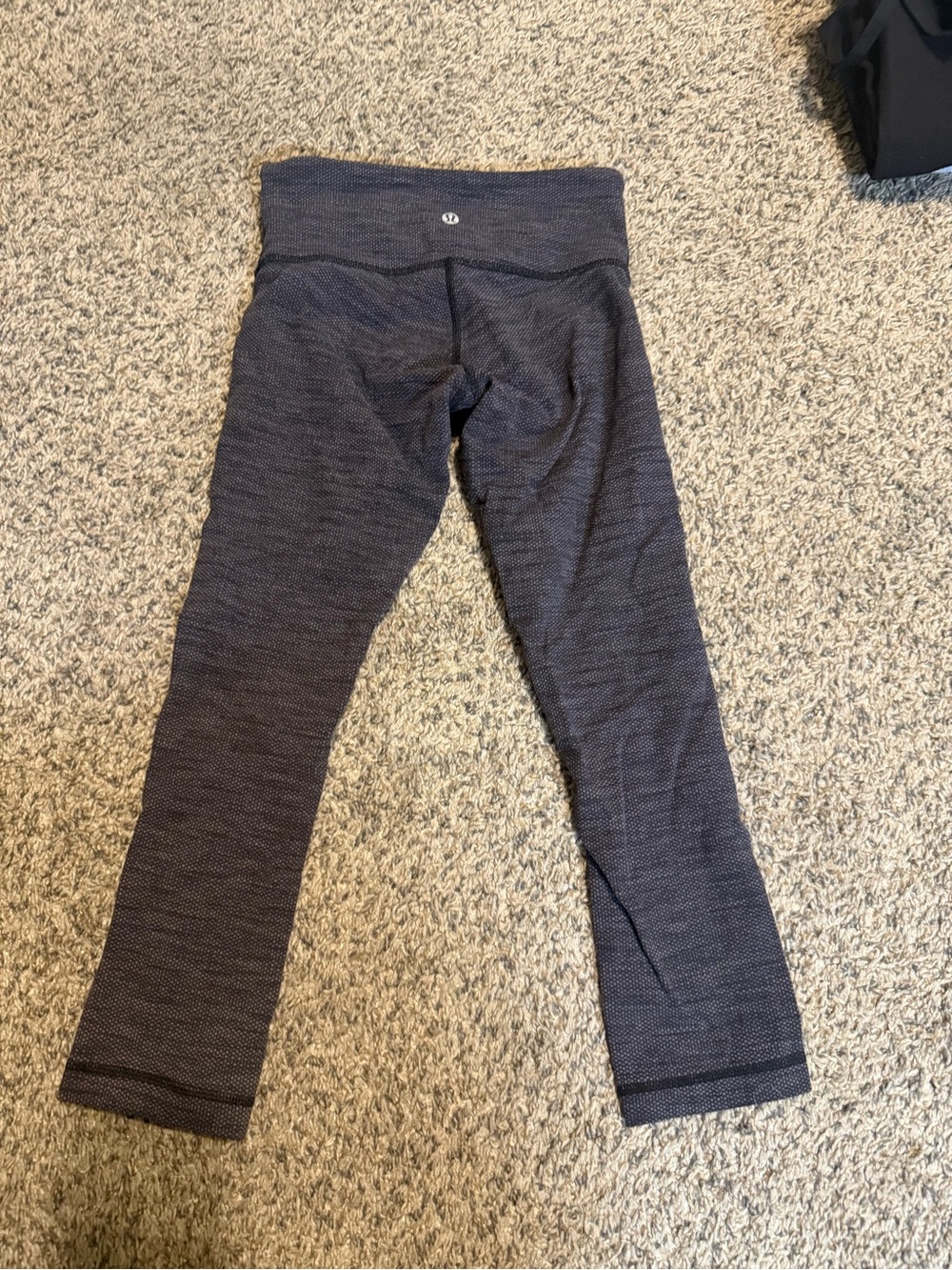 Lululemon Gray Cropped Leggings
